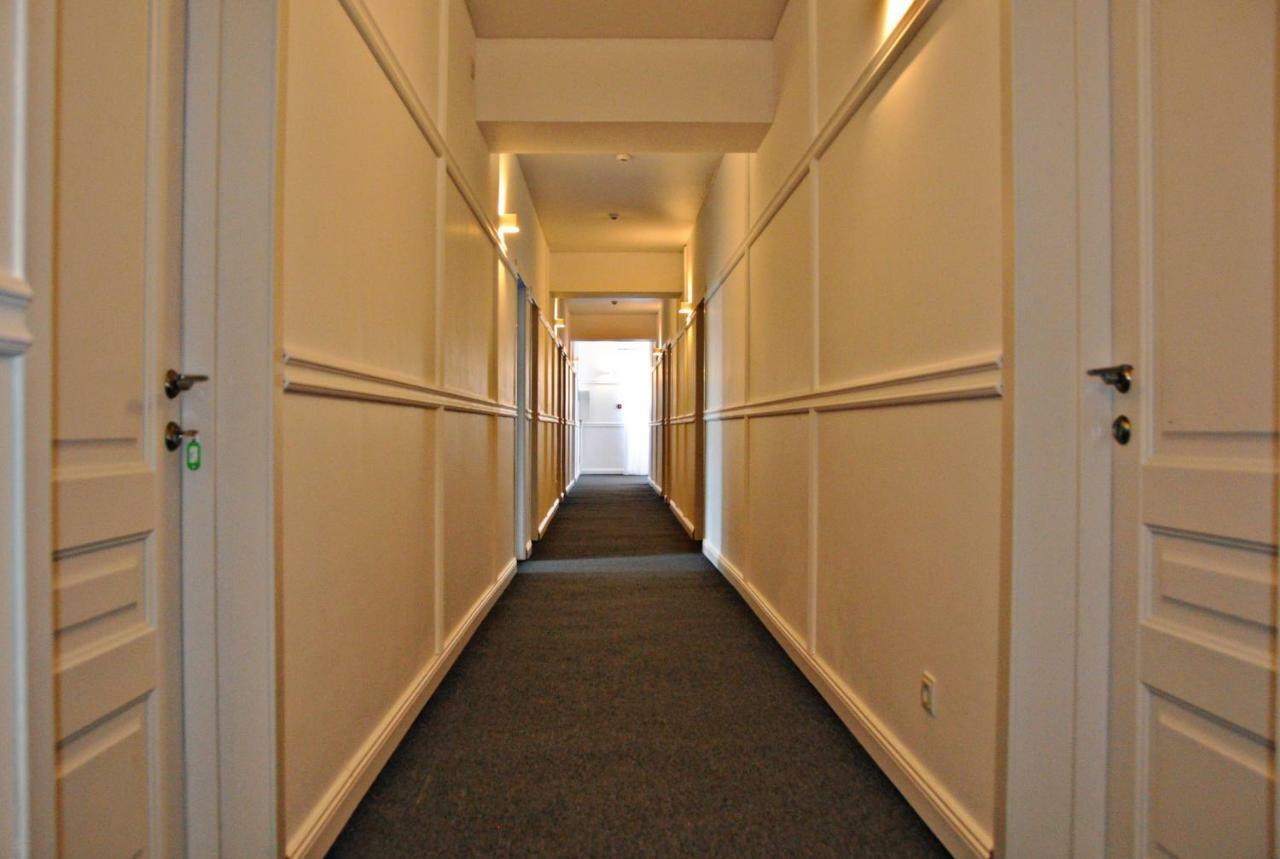 Medelean Hotel Comrat Luaran gambar