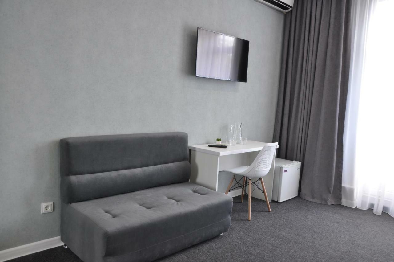 Medelean Hotel Comrat Luaran gambar