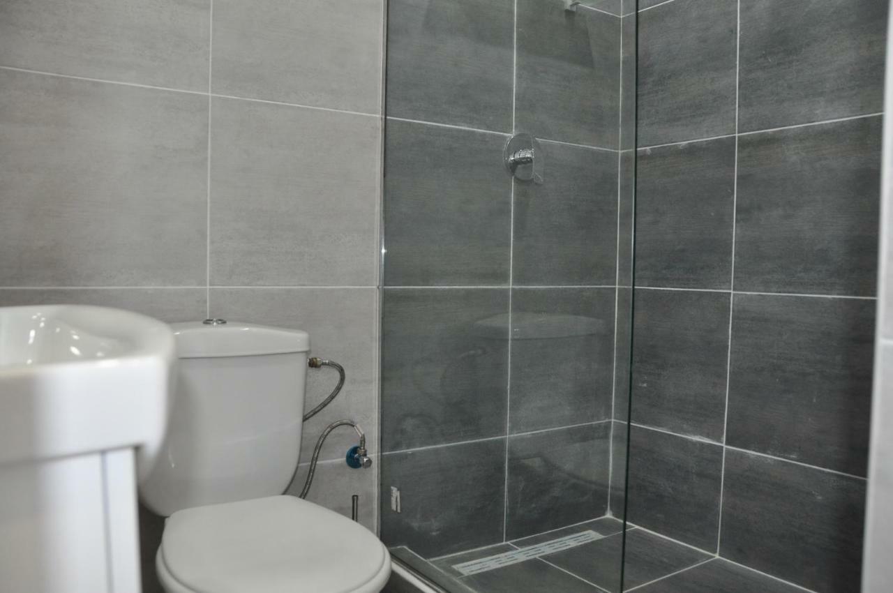 Medelean Hotel Comrat Luaran gambar