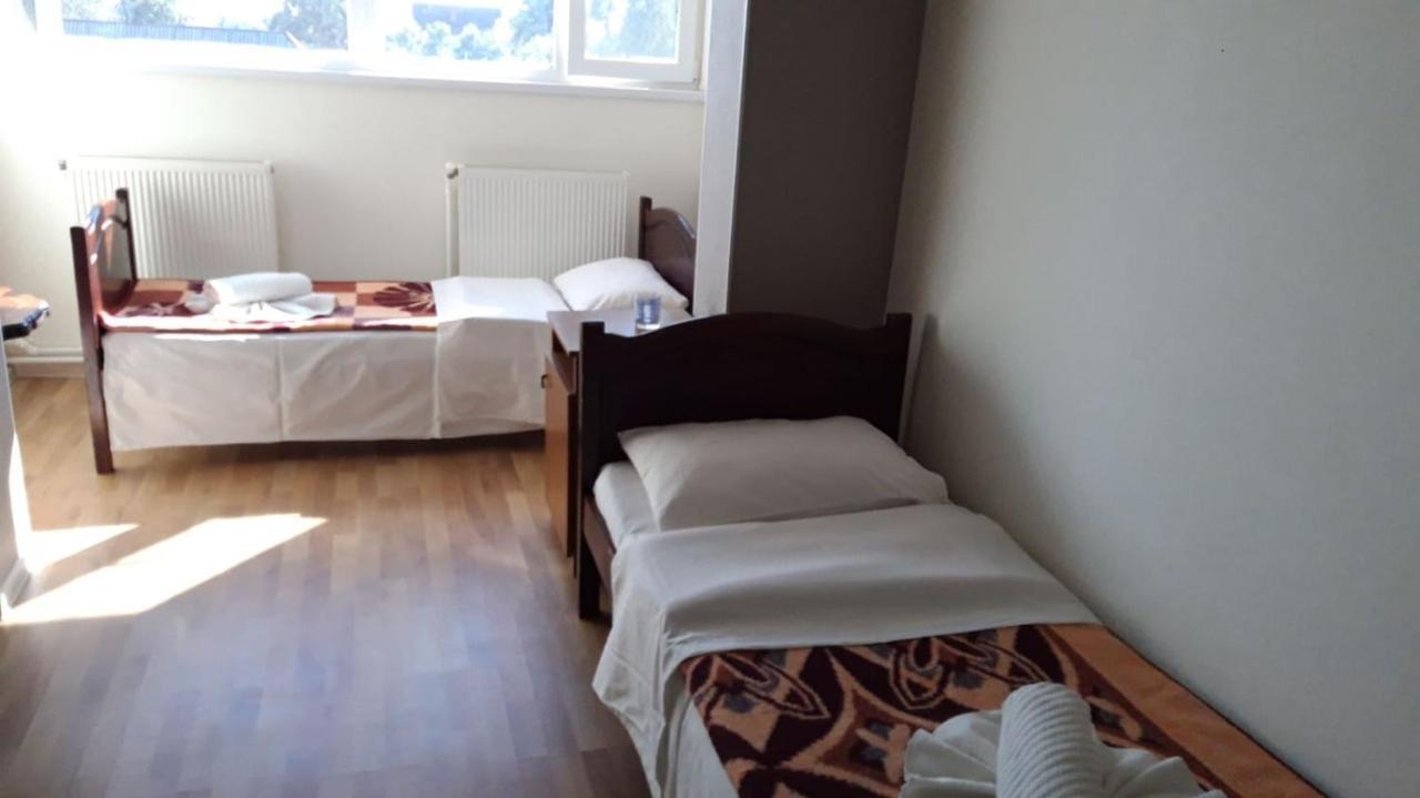 Medelean Hotel Comrat Luaran gambar